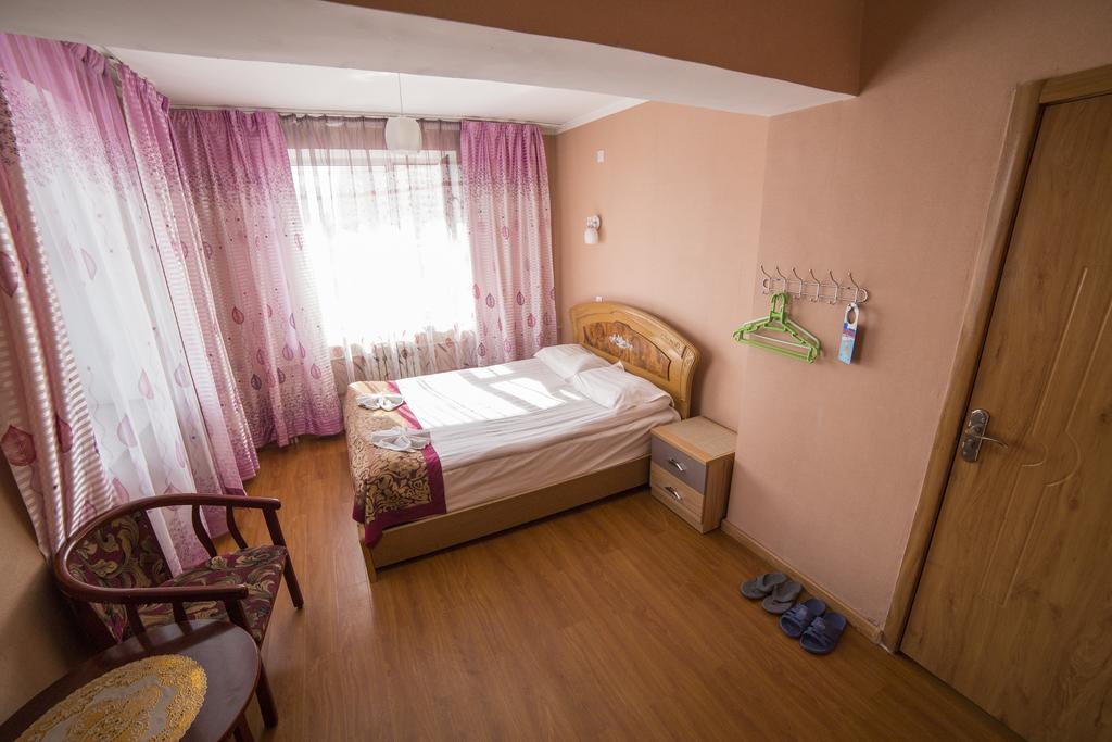 Danista Nomads Tour Hostel Ulán Bator Habitación foto