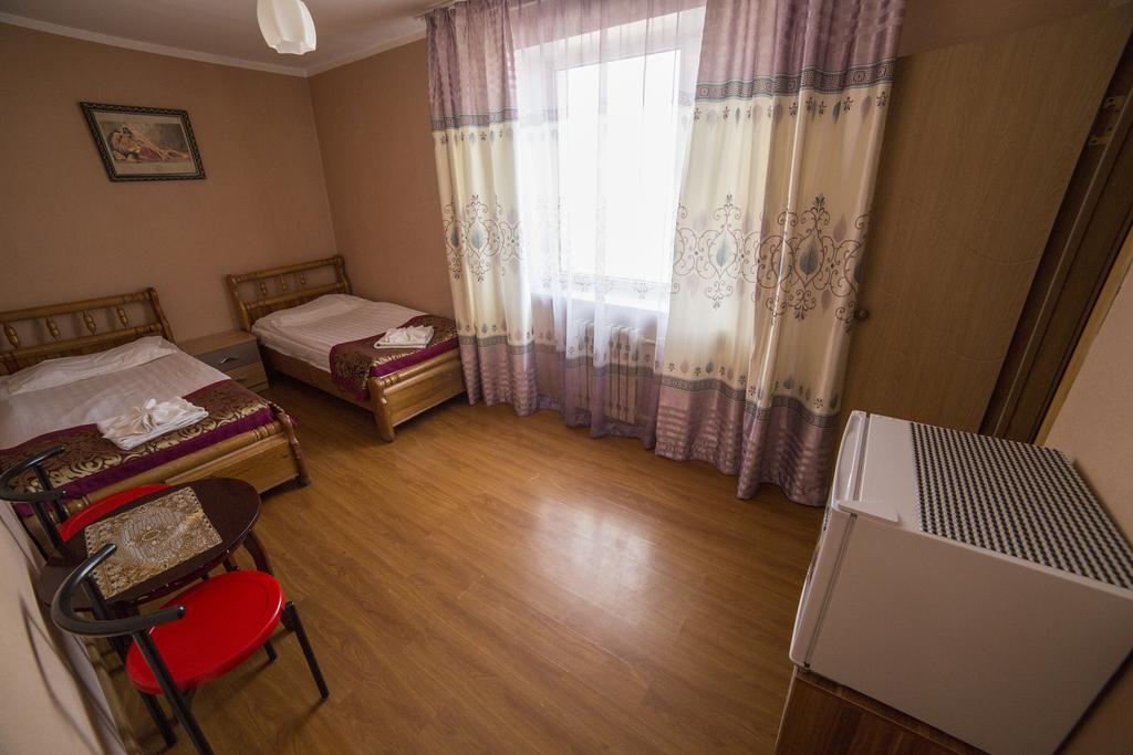 Danista Nomads Tour Hostel Ulán Bator Habitación foto